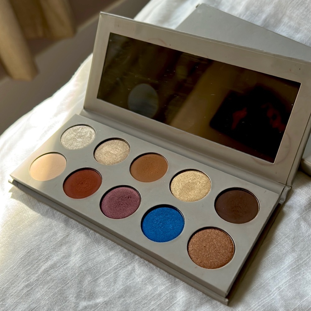 KKW x Mario Eyeshadow Palette